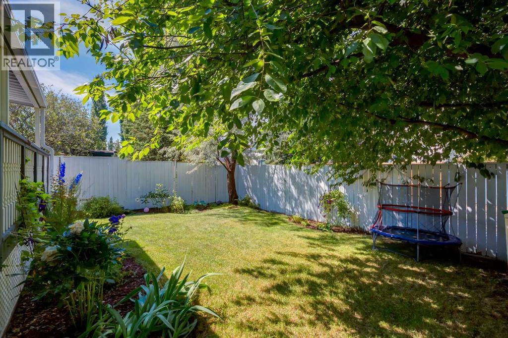 128 Riverwood Close SE - 36
