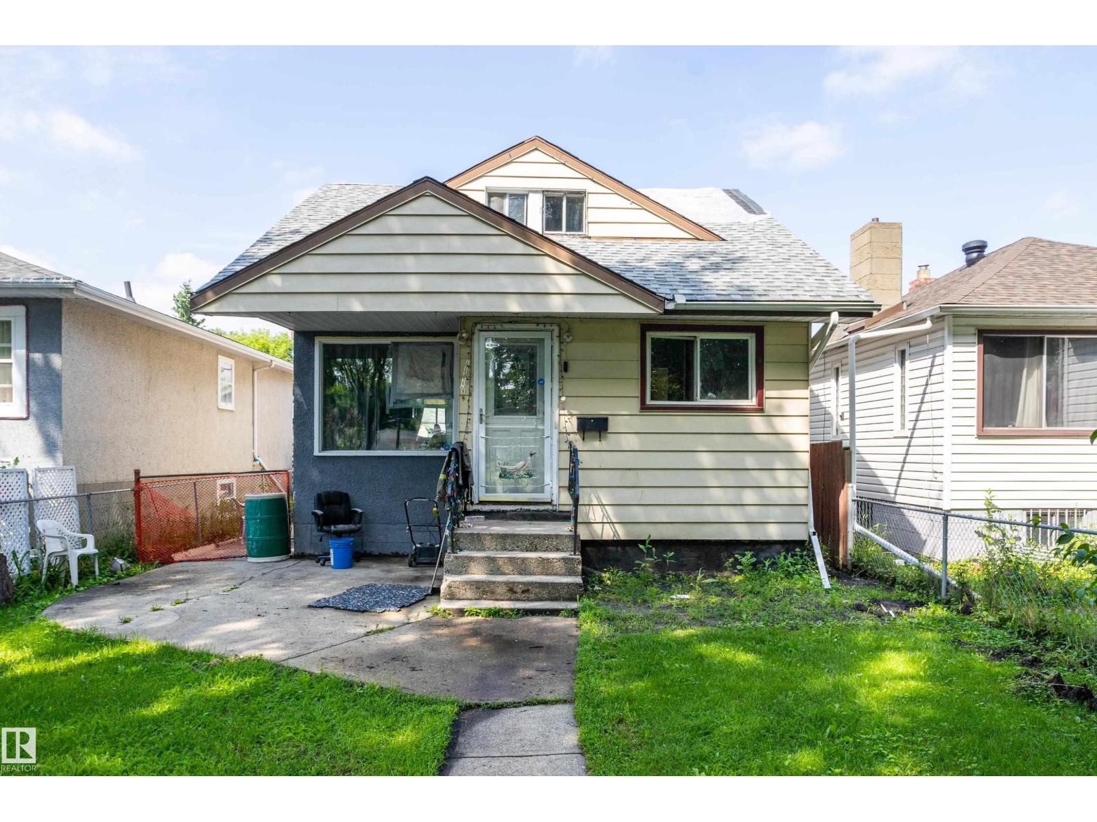 11322 85 ST NW, Parkdale (Edmonton), Edmonton photo 2