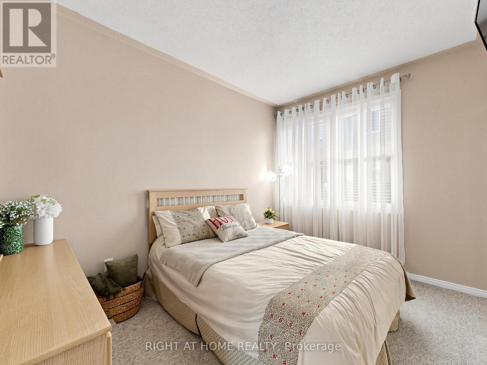 #76 760 LAWRENCE AVENUE W - Image 14