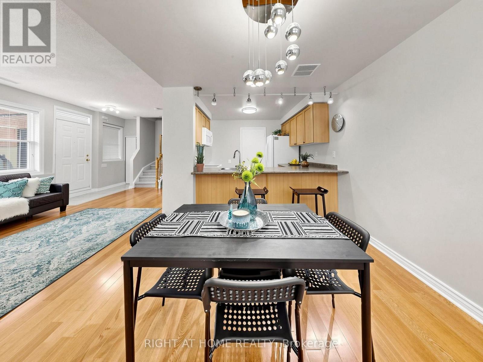 #76 760 LAWRENCE AVENUE W - Image 8