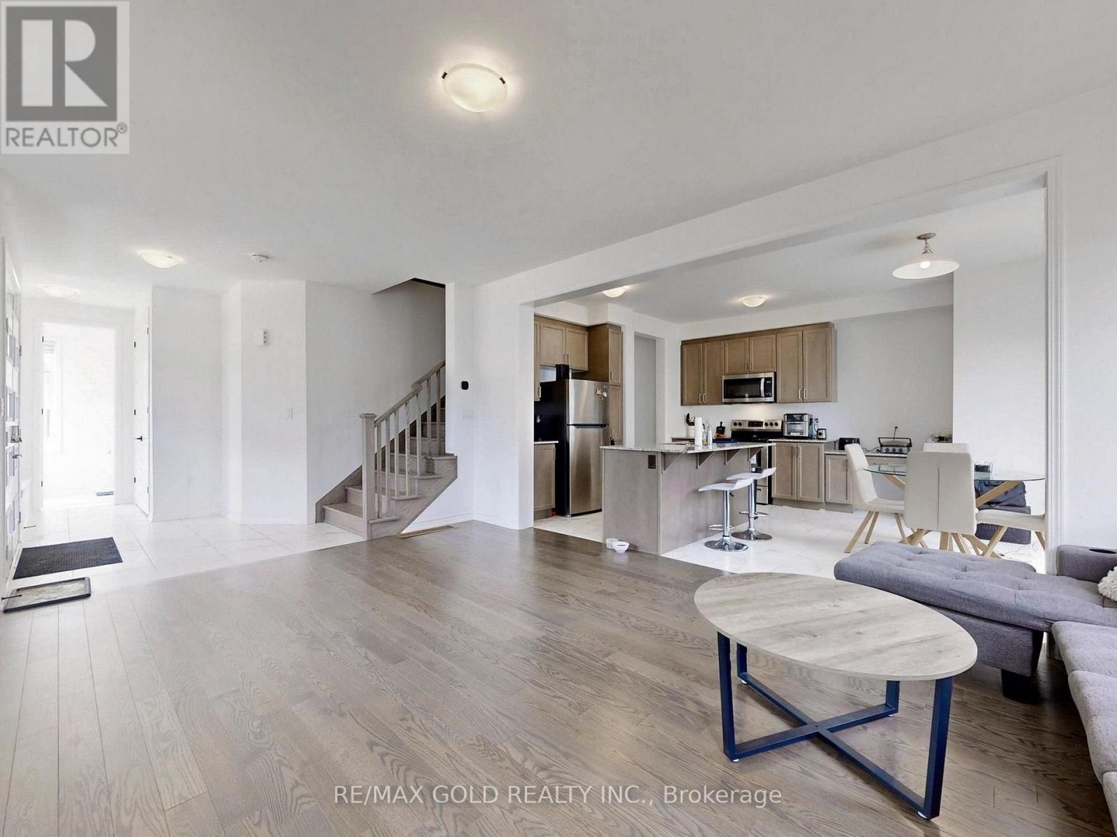 52 KEPPEL CIRCLE - 11