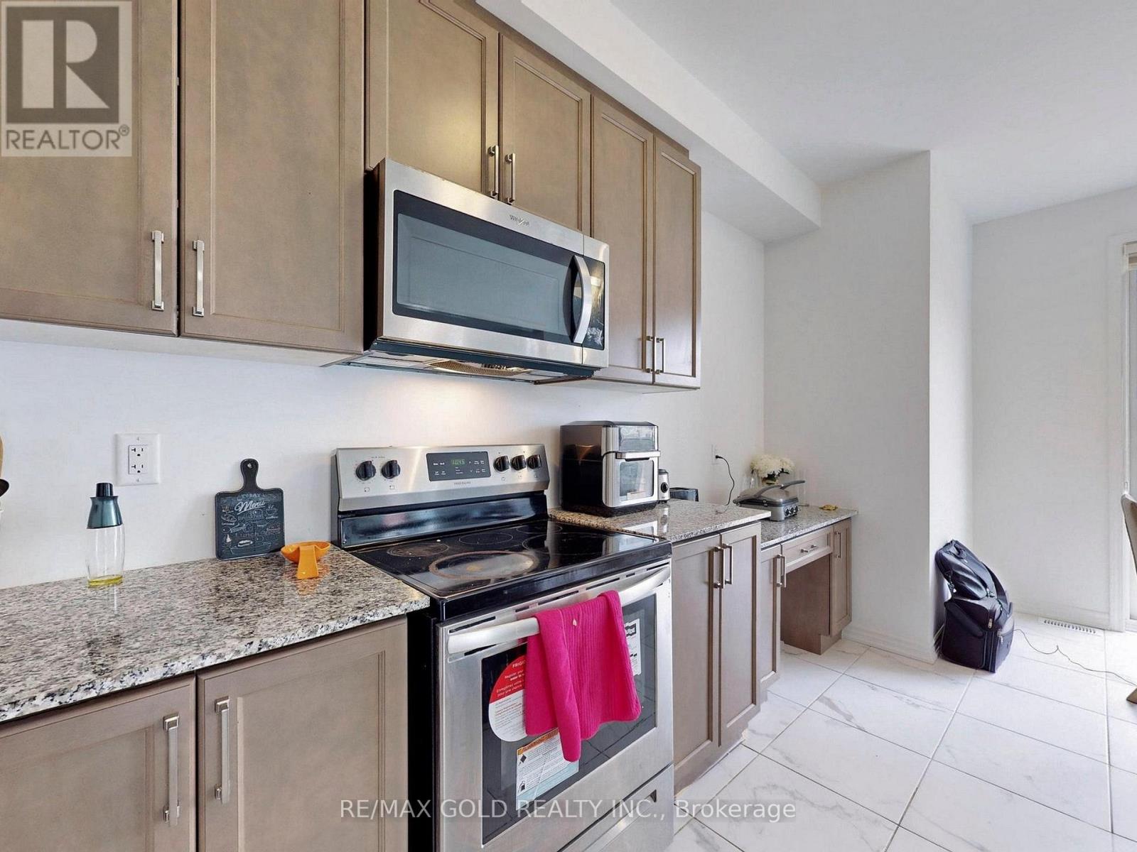 52 KEPPEL CIRCLE - 15