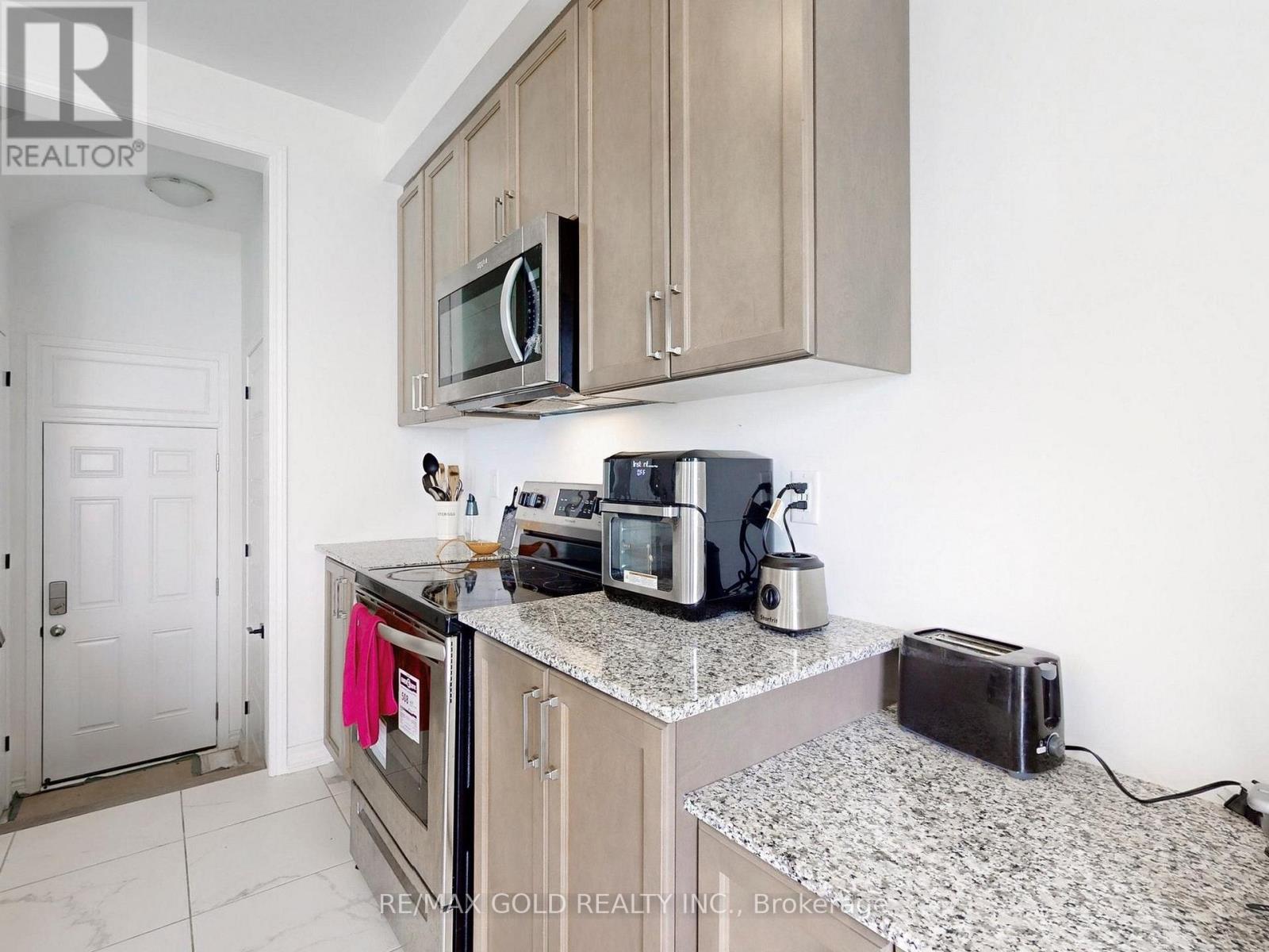 52 KEPPEL CIRCLE - 16