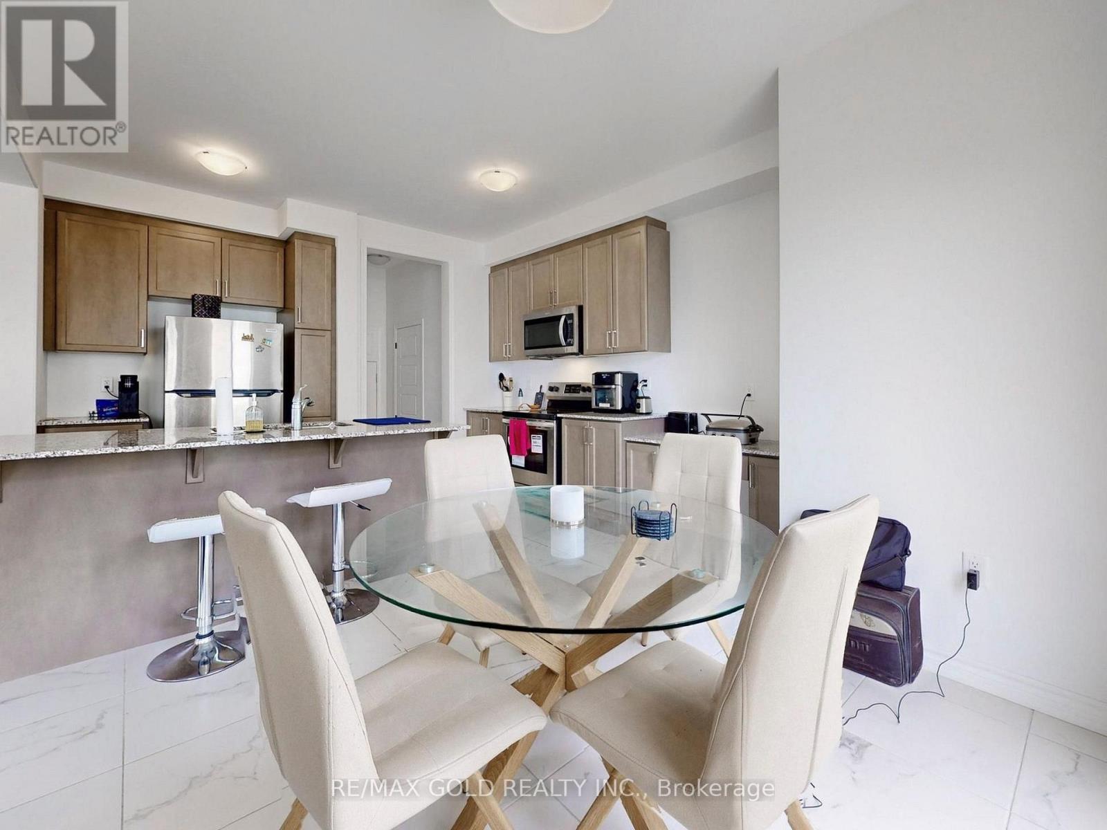 52 KEPPEL CIRCLE - 19