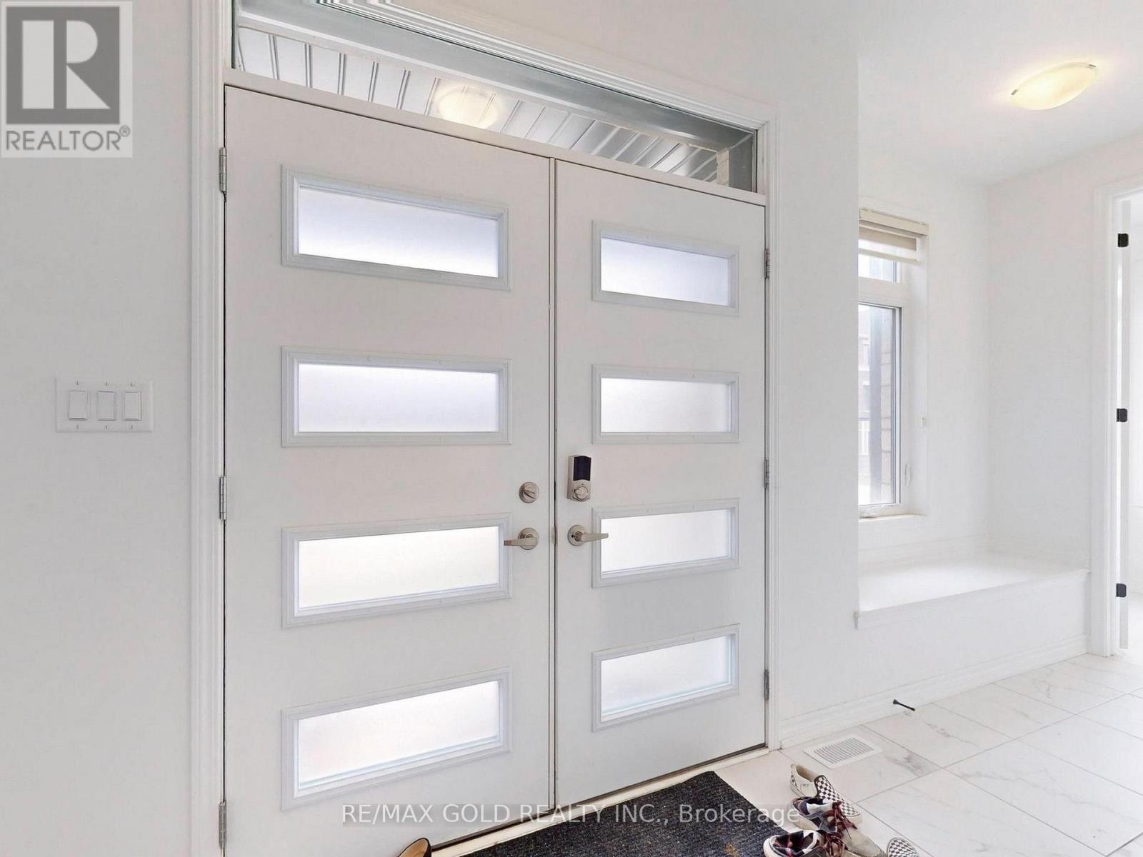 52 KEPPEL CIRCLE - 23