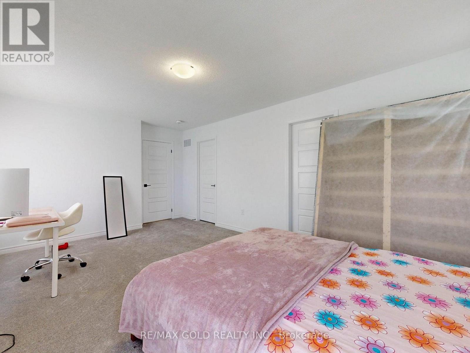 52 KEPPEL CIRCLE - 30