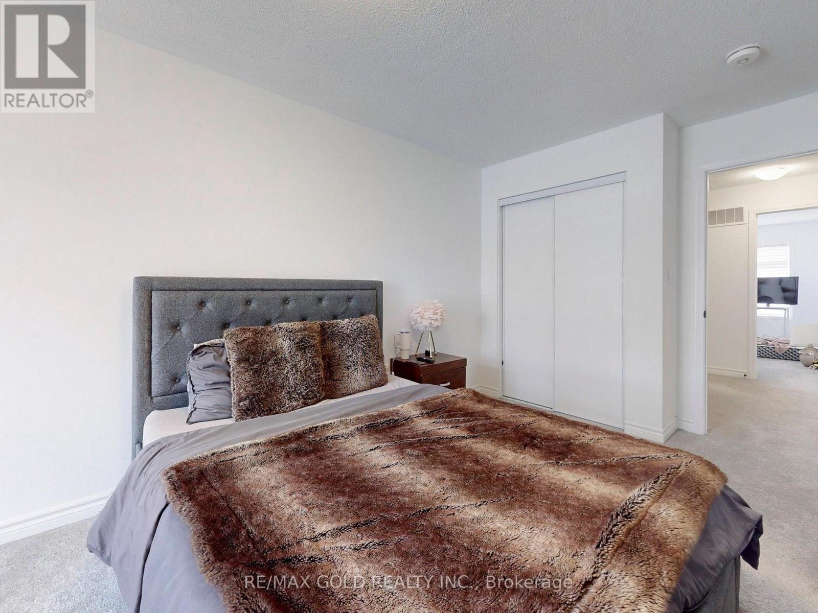 52 KEPPEL CIRCLE - 37