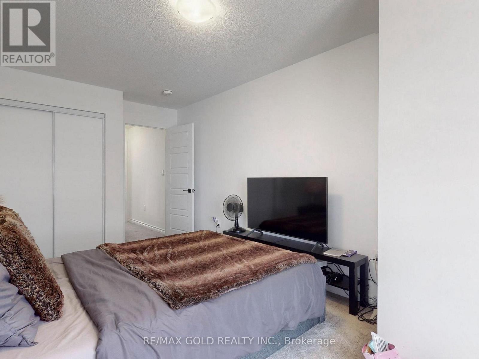 52 KEPPEL CIRCLE - 38