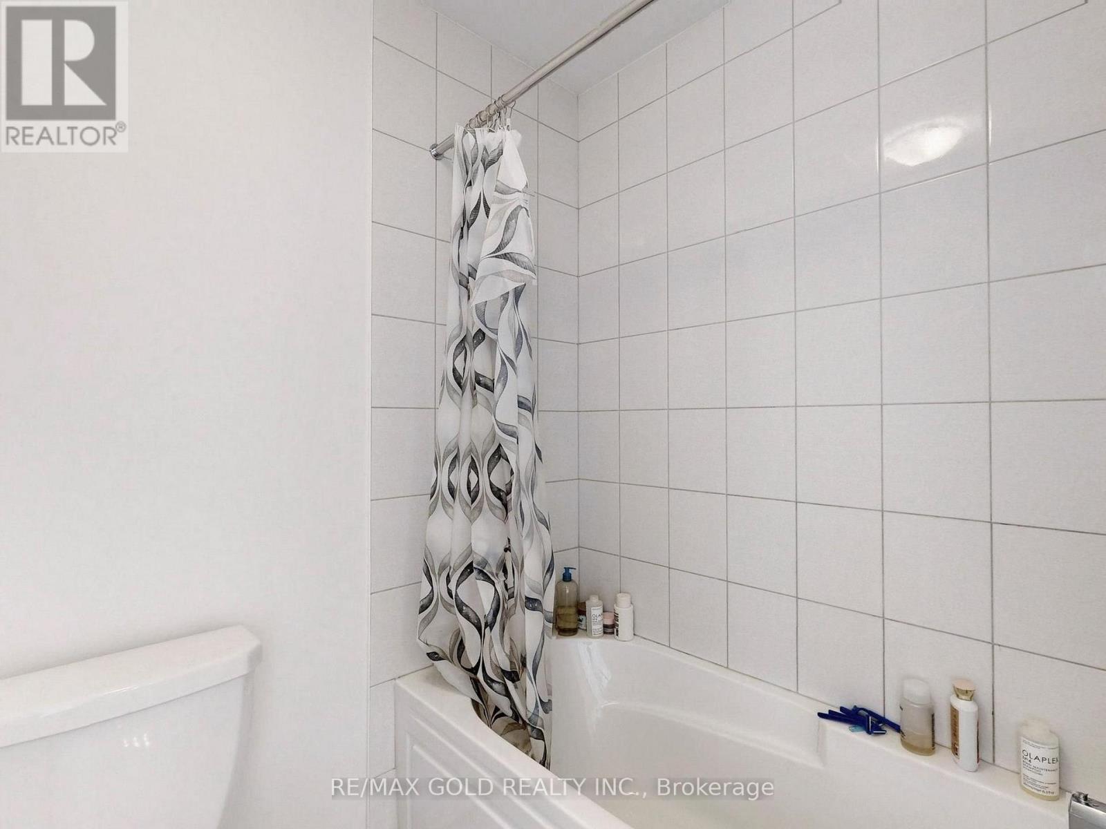 52 KEPPEL CIRCLE - 43
