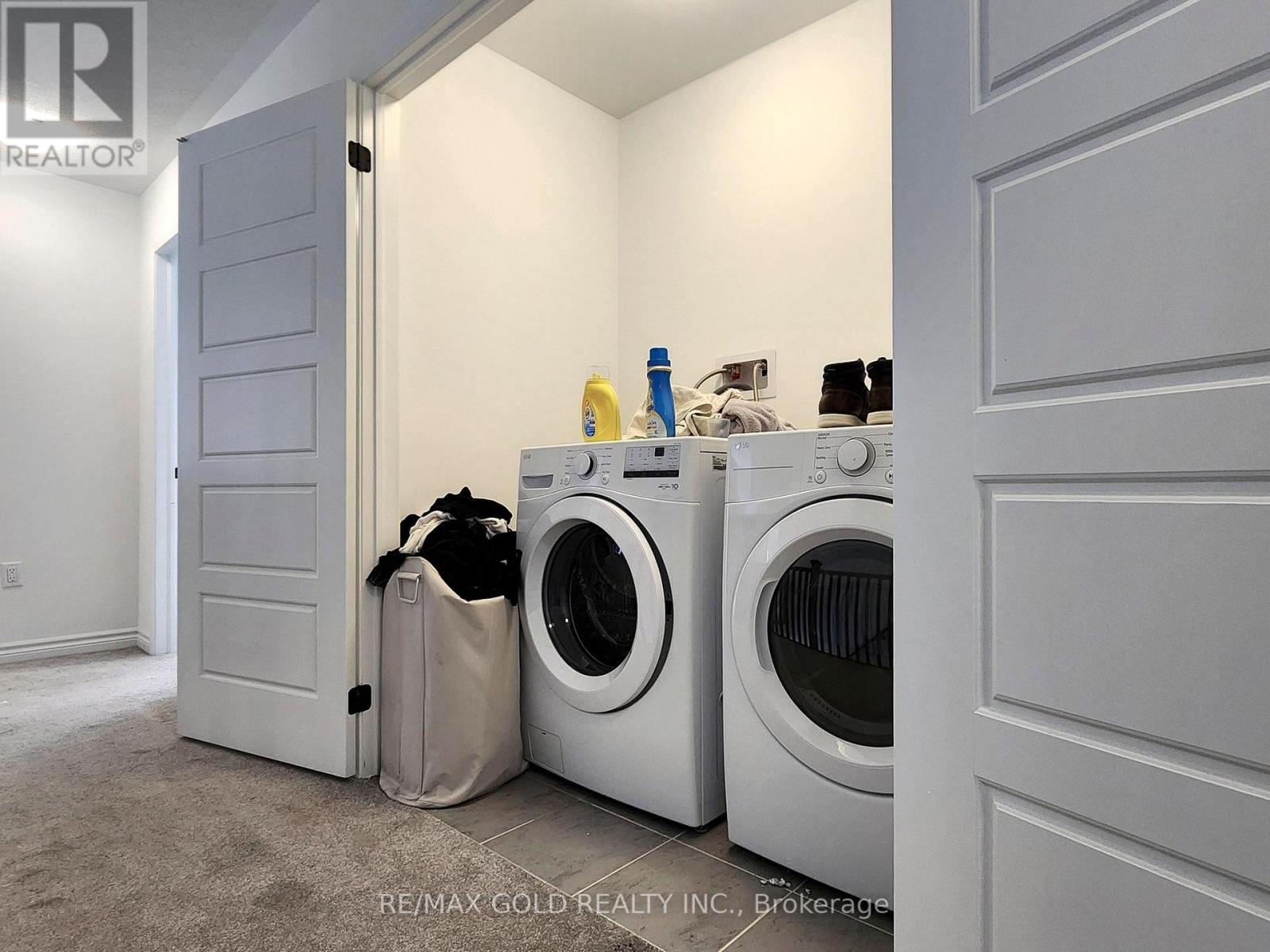 52 KEPPEL CIRCLE - 45