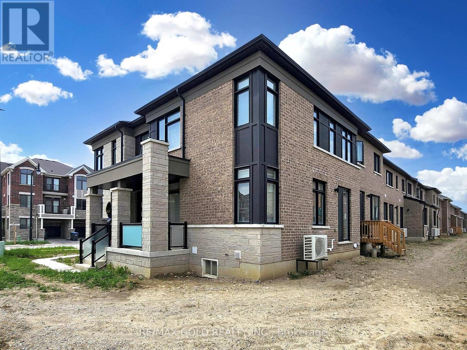 52 KEPPEL CIRCLE - 5