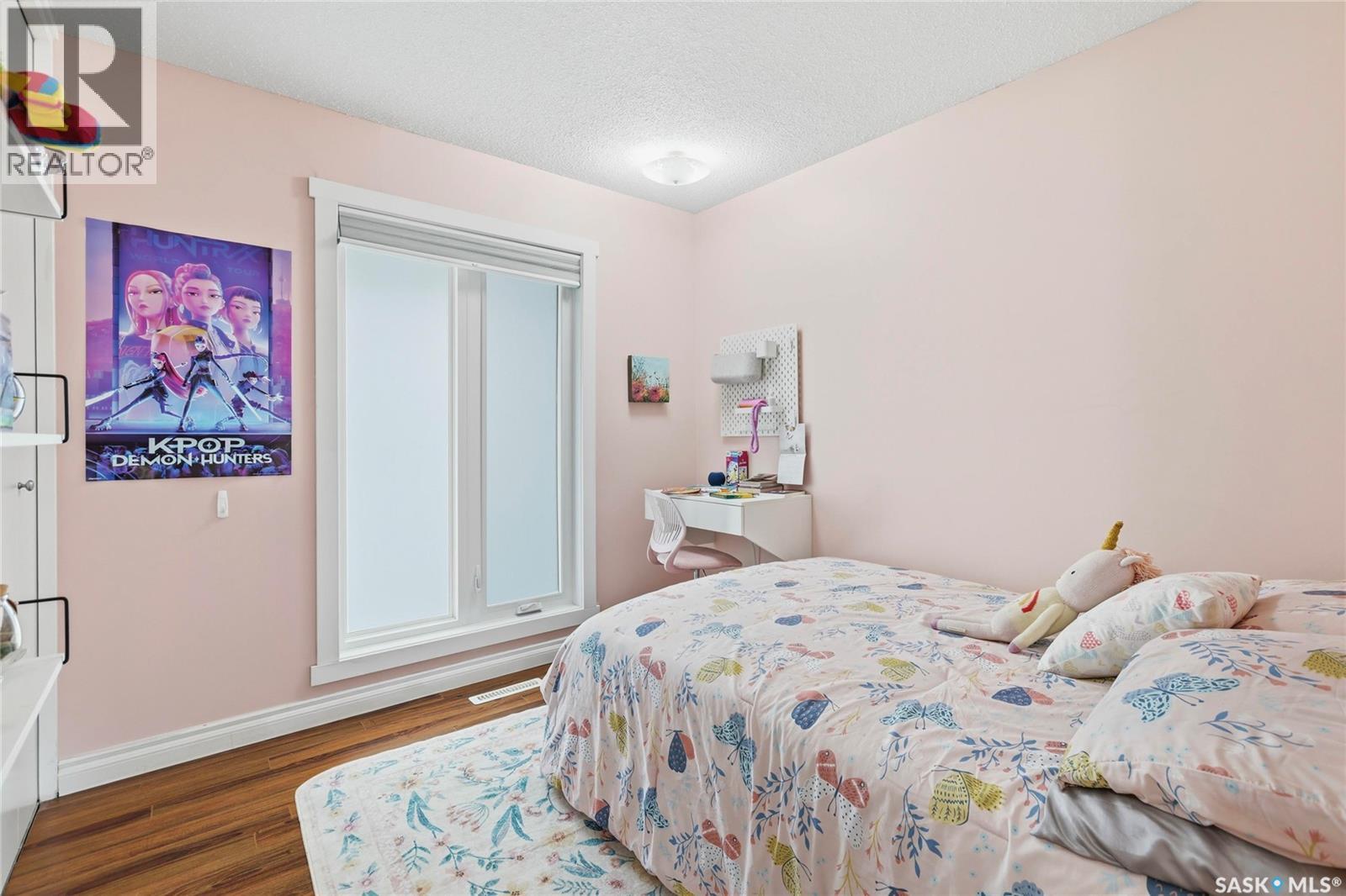 80 Cameron CRESCENT - Image 18