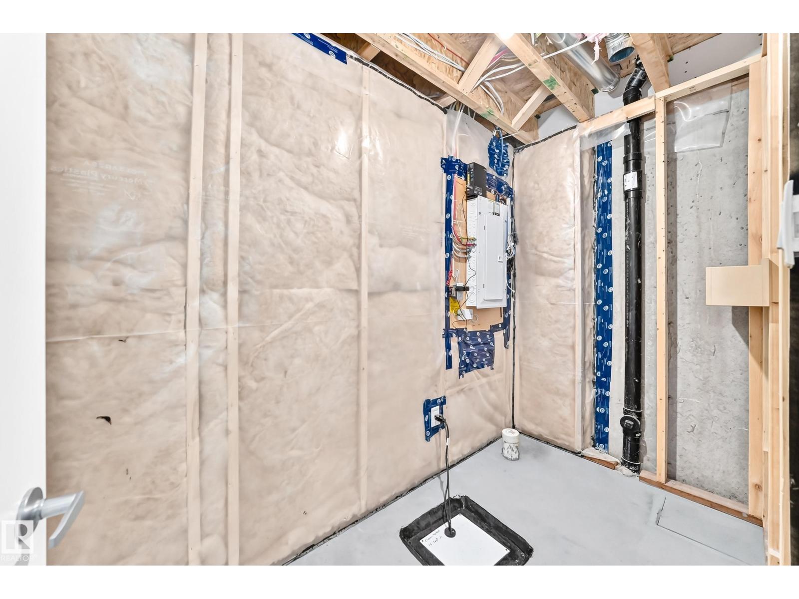 5331 ADMIRAL GIROUARD ST NW - 24