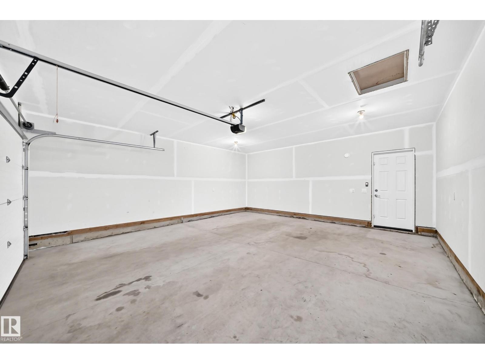 5331 ADMIRAL GIROUARD ST NW - 27