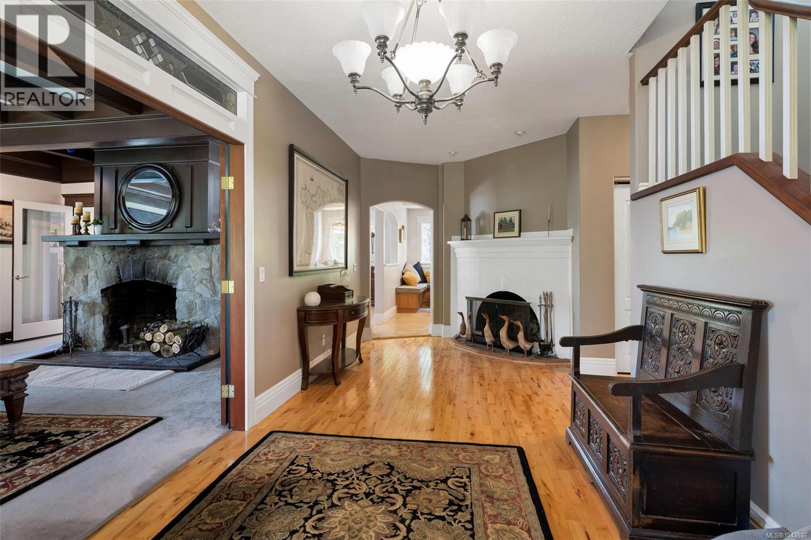 1231 Sutherland Dr - 12