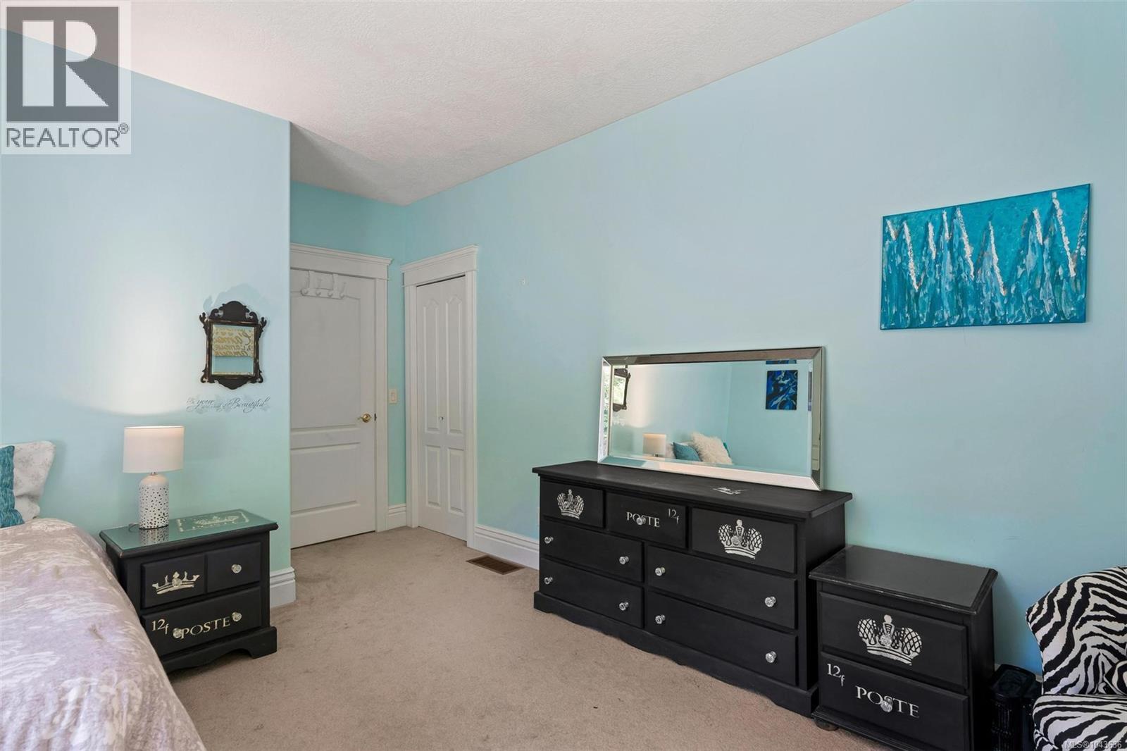 1231 Sutherland Dr - 33