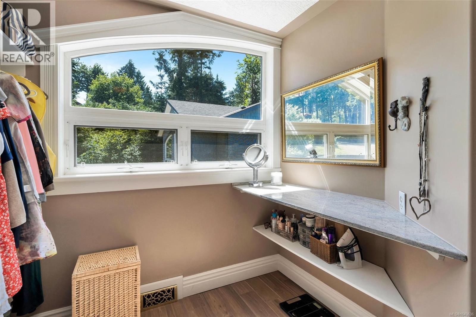 1231 Sutherland Dr - 47
