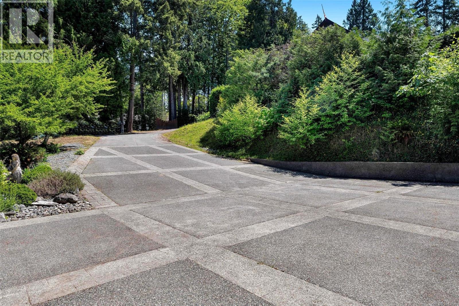 1231 Sutherland Dr - 87