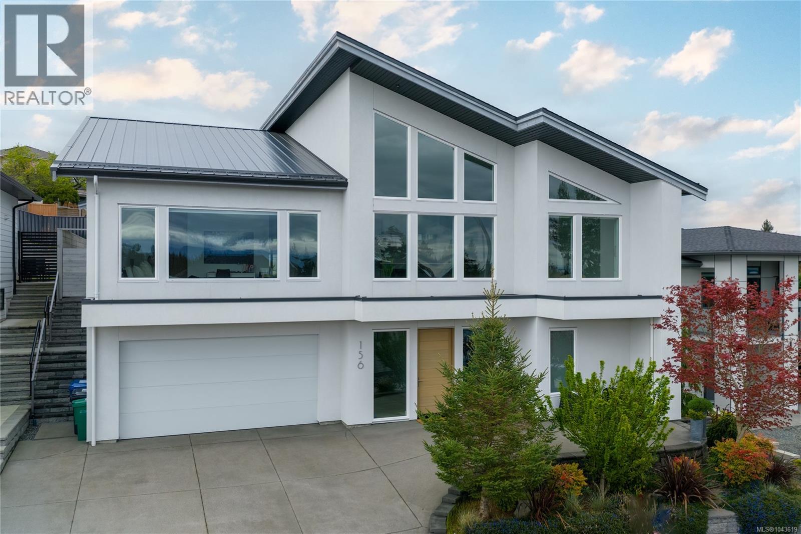 156 Golden Oaks Cres - 2