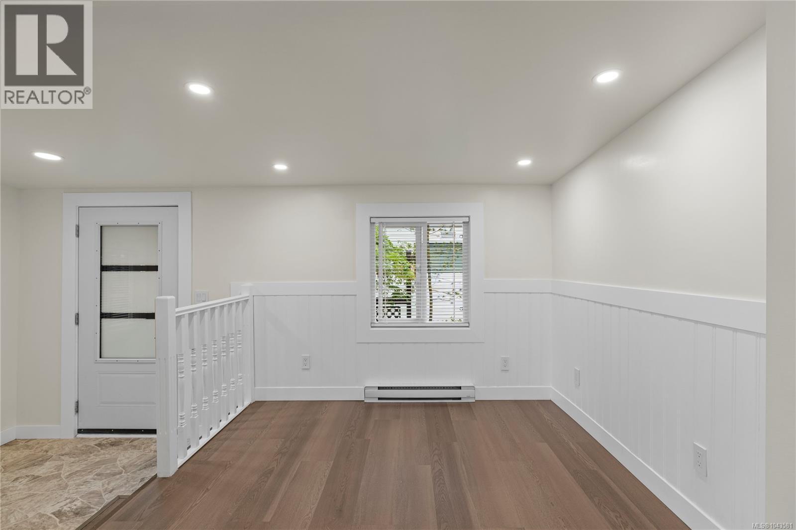 #66 1247 Arbutus Rd - 15