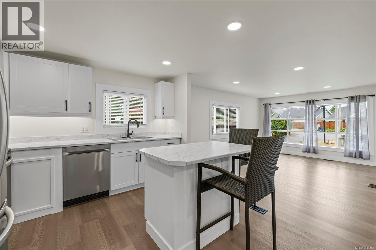 #66 1247 Arbutus Rd - 17