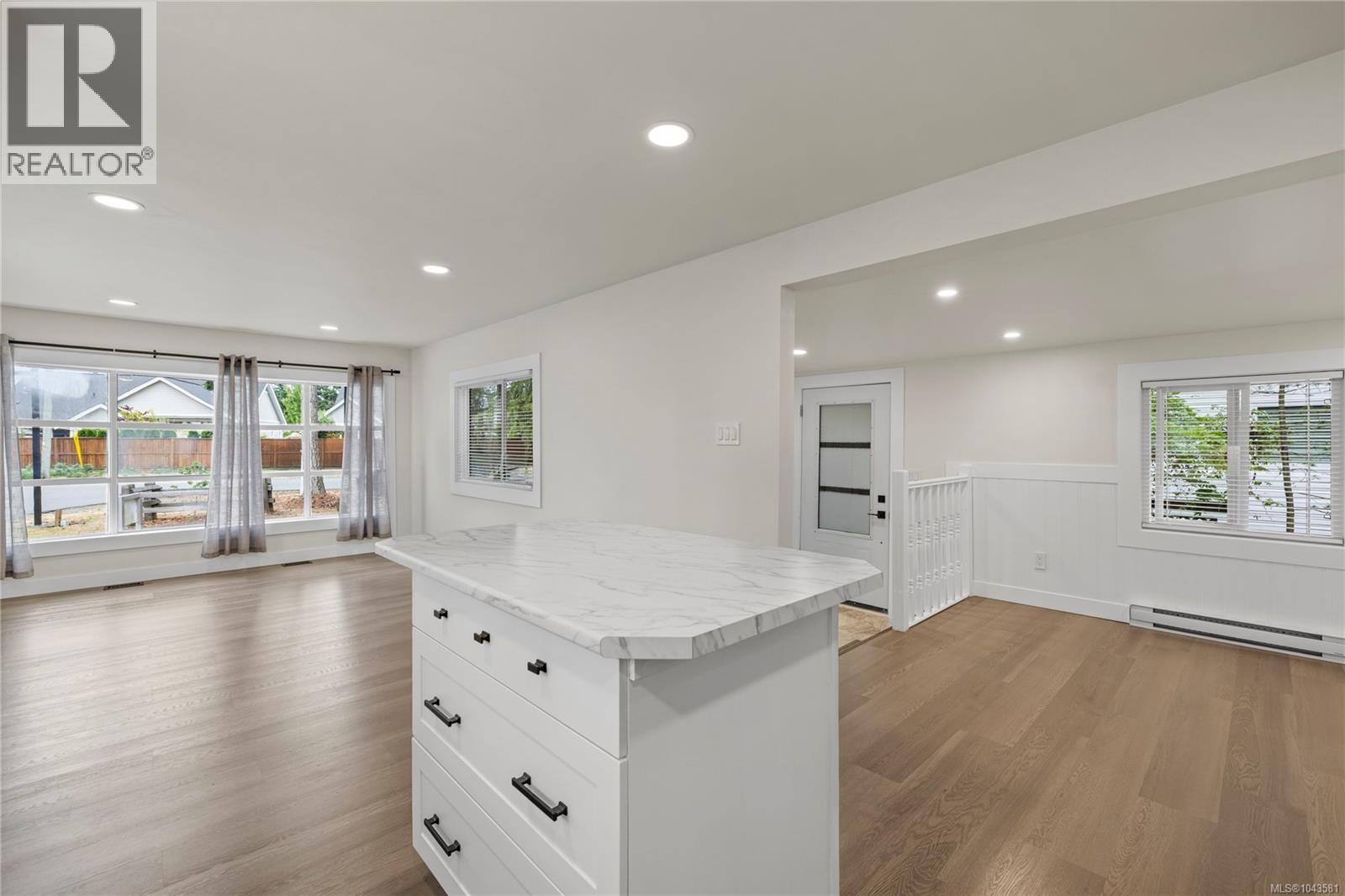 #66 1247 Arbutus Rd - 18