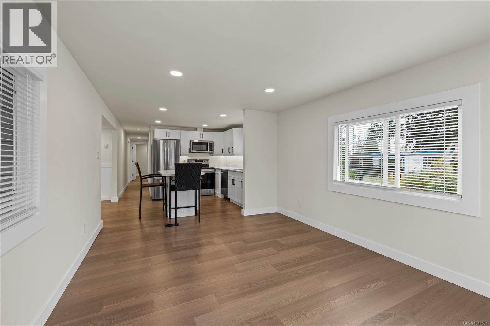 #66 1247 Arbutus Rd - 20