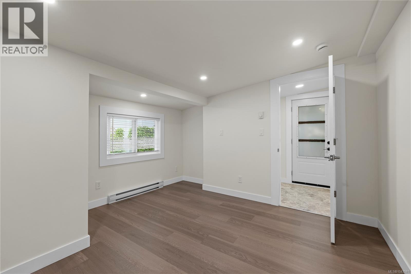 #66 1247 Arbutus Rd - 32