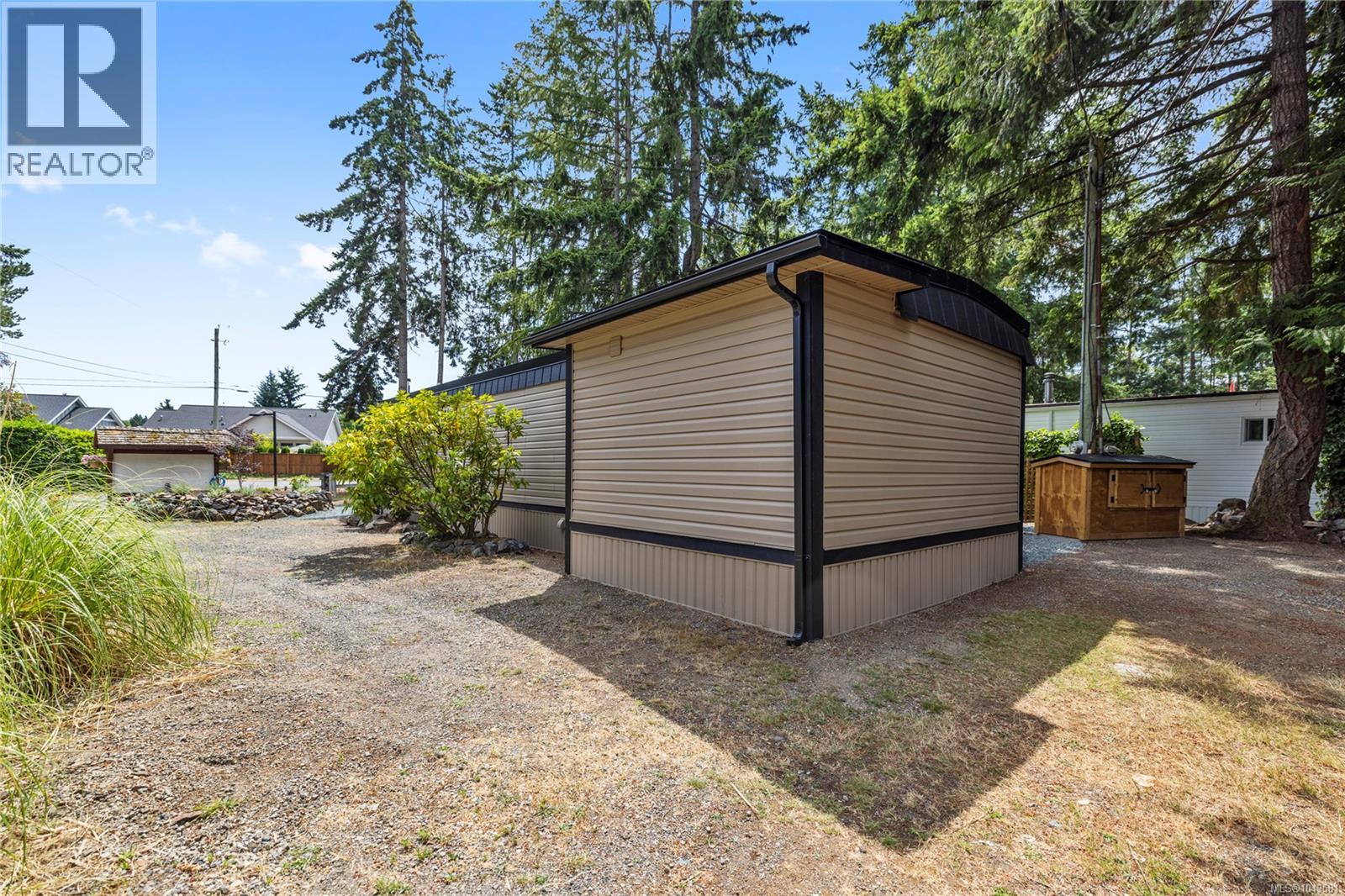 #66 1247 Arbutus Rd - 40