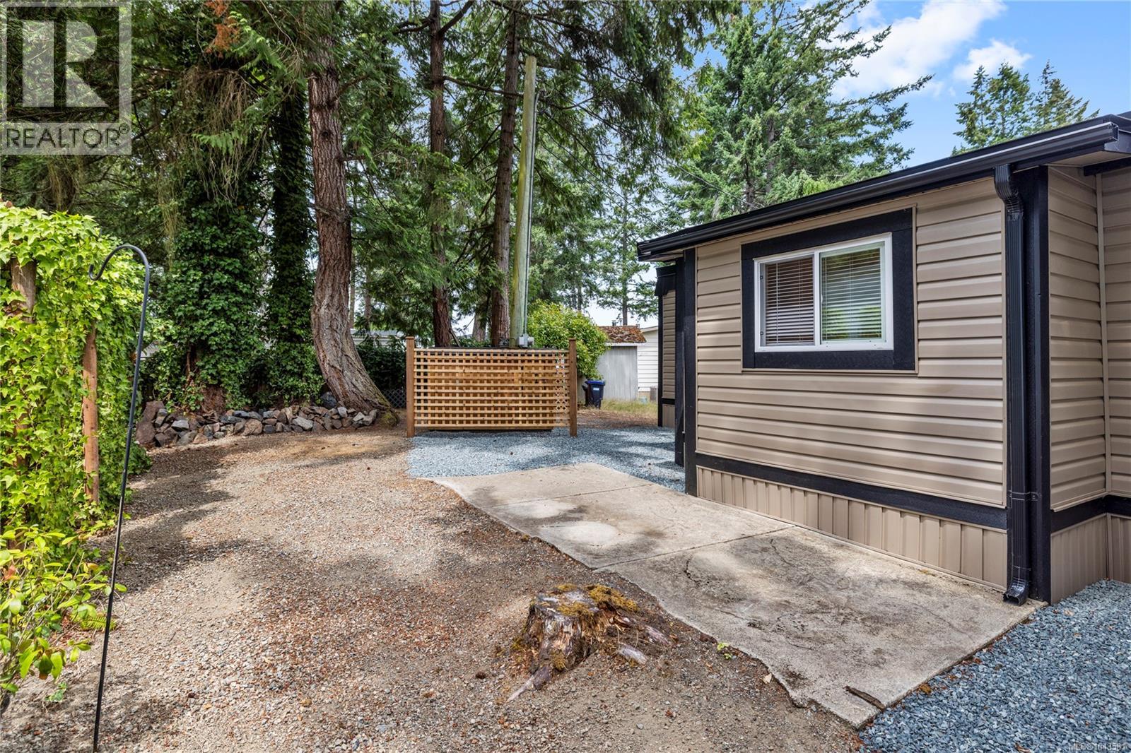 #66 1247 Arbutus Rd - 43