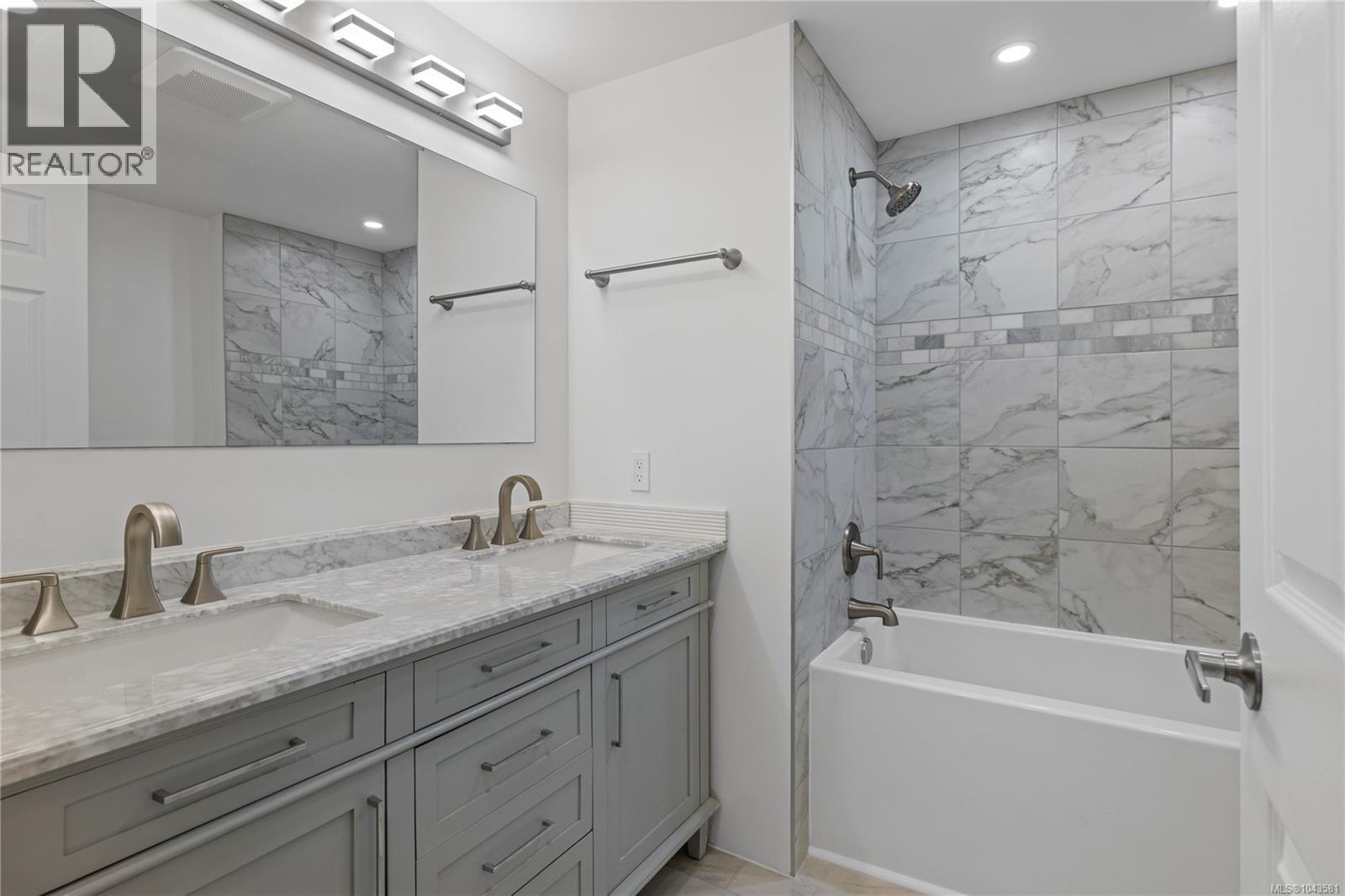 #66 1247 Arbutus Rd - 6