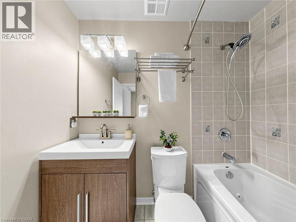 #76 760 LAWRENCE Avenue - Image 17