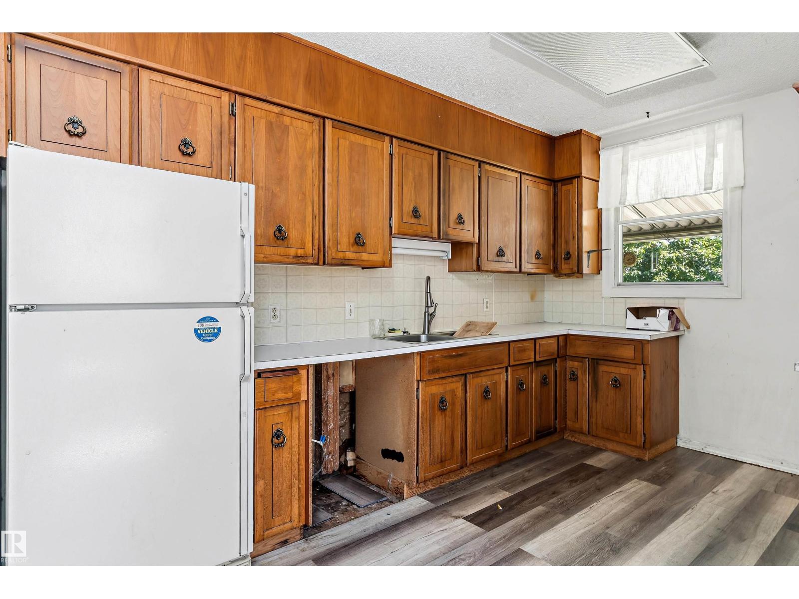 11619 123 ST NW - 6