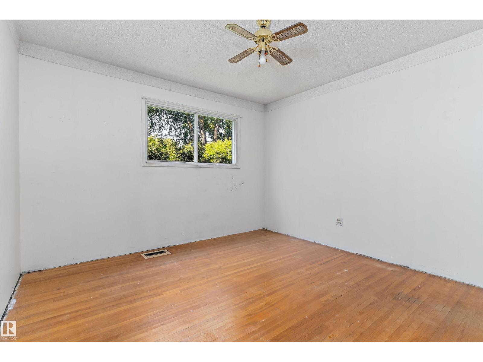 11619 123 ST NW - 11