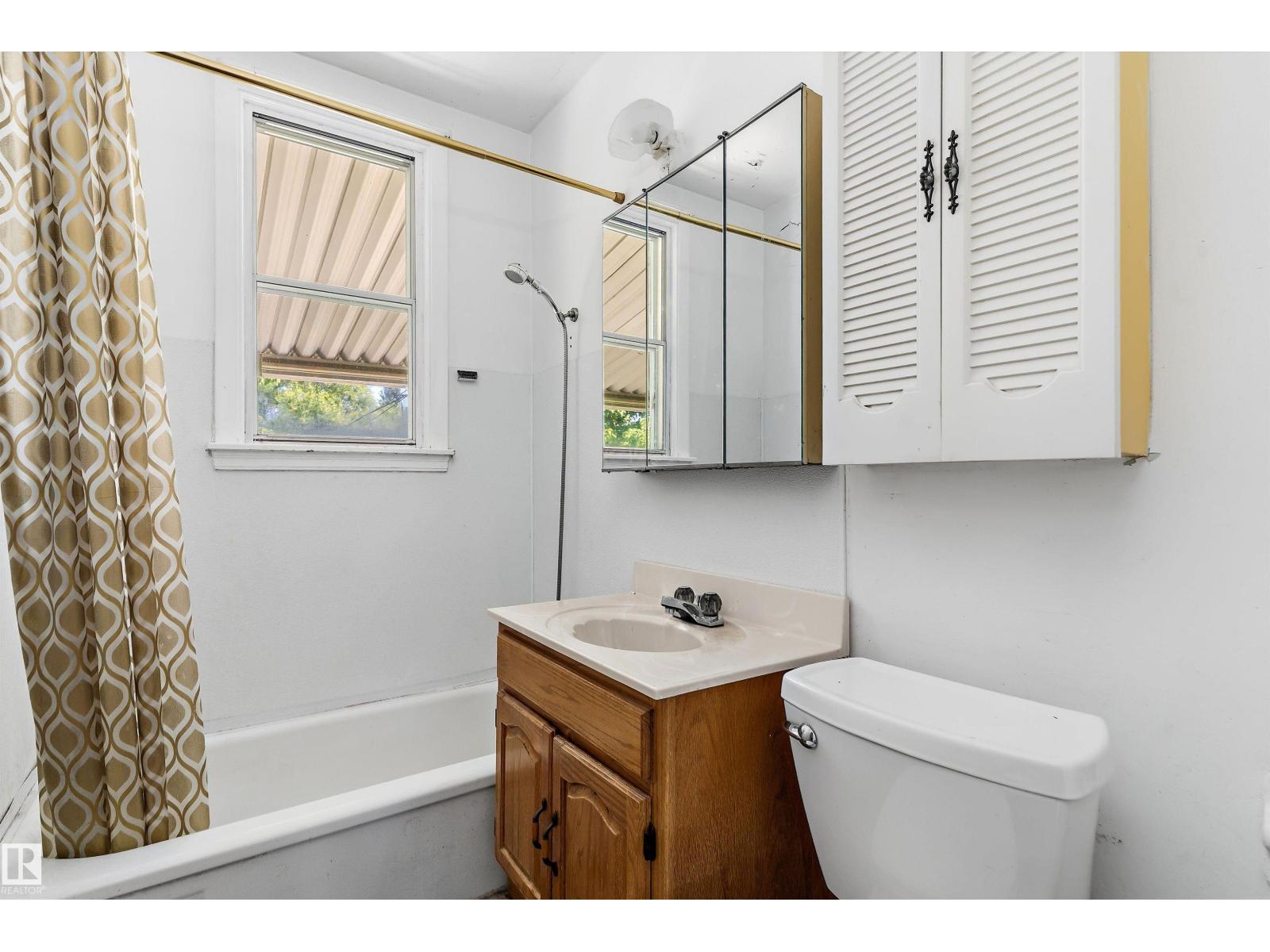 11619 123 ST NW - 13