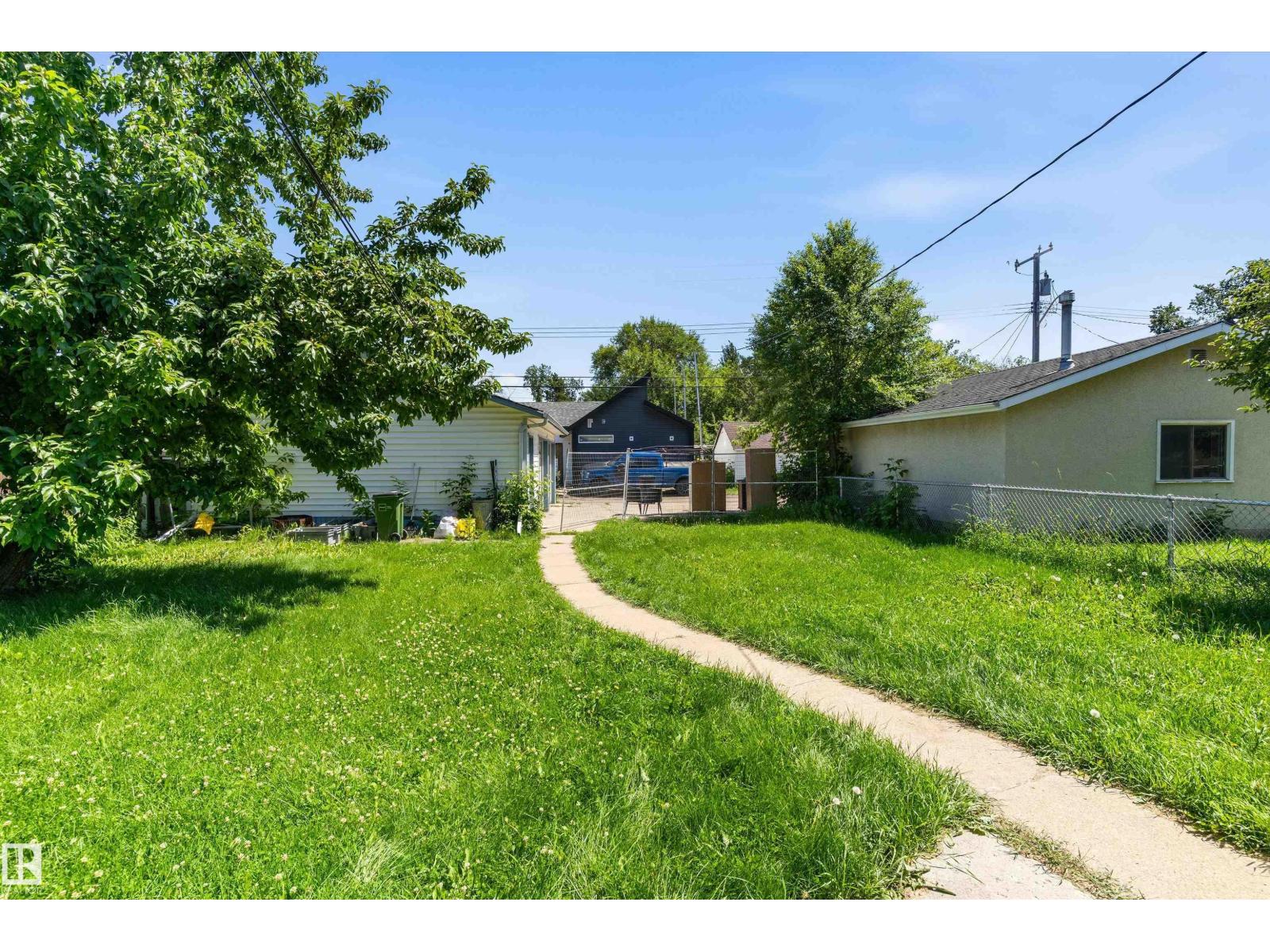 11619 123 ST NW - 18