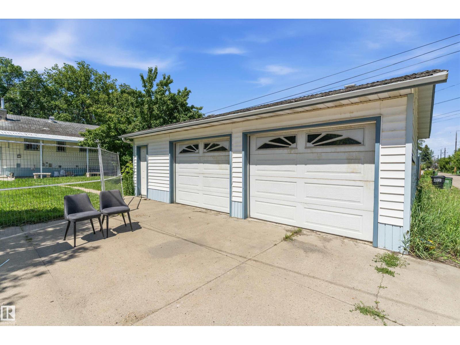 11619 123 ST NW - 21