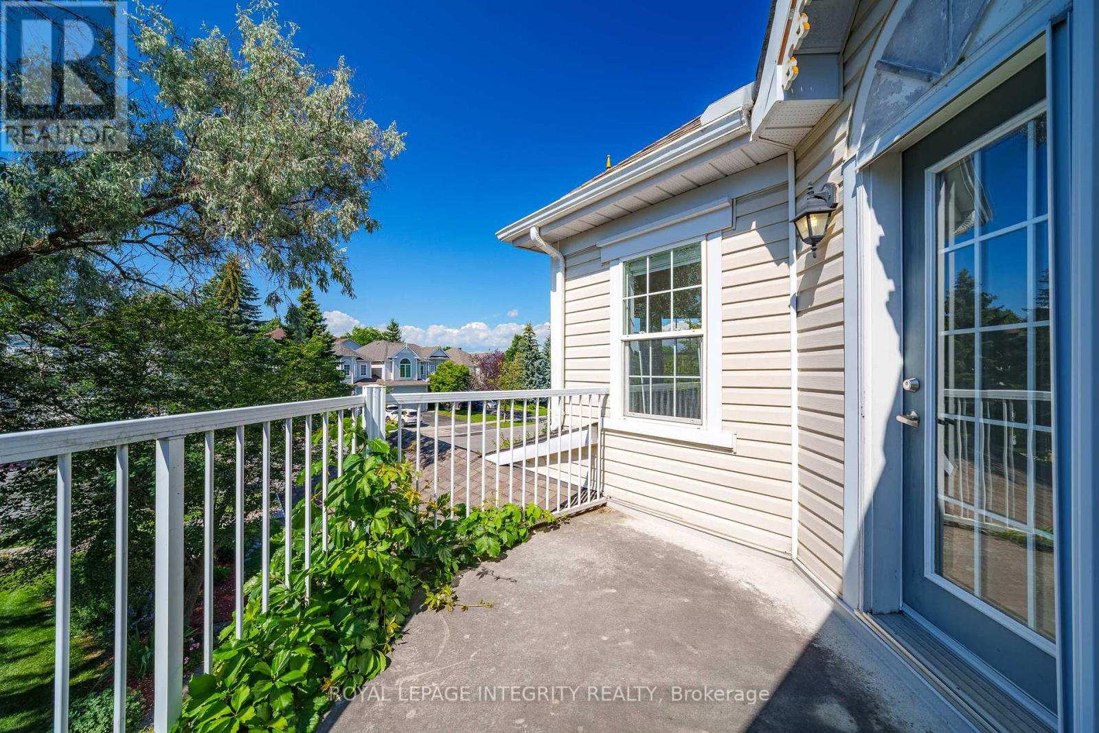 69 GOLDRIDGE DRIVE - 32