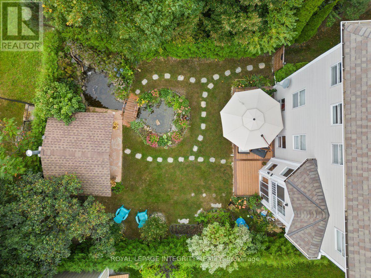 69 GOLDRIDGE DRIVE - 44