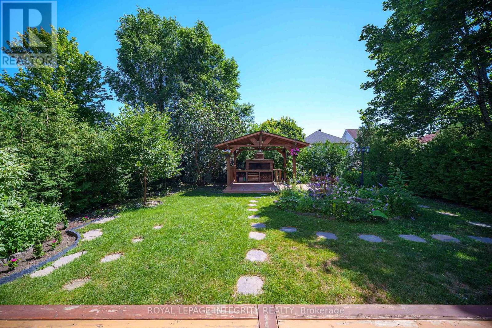 69 GOLDRIDGE DRIVE - 46