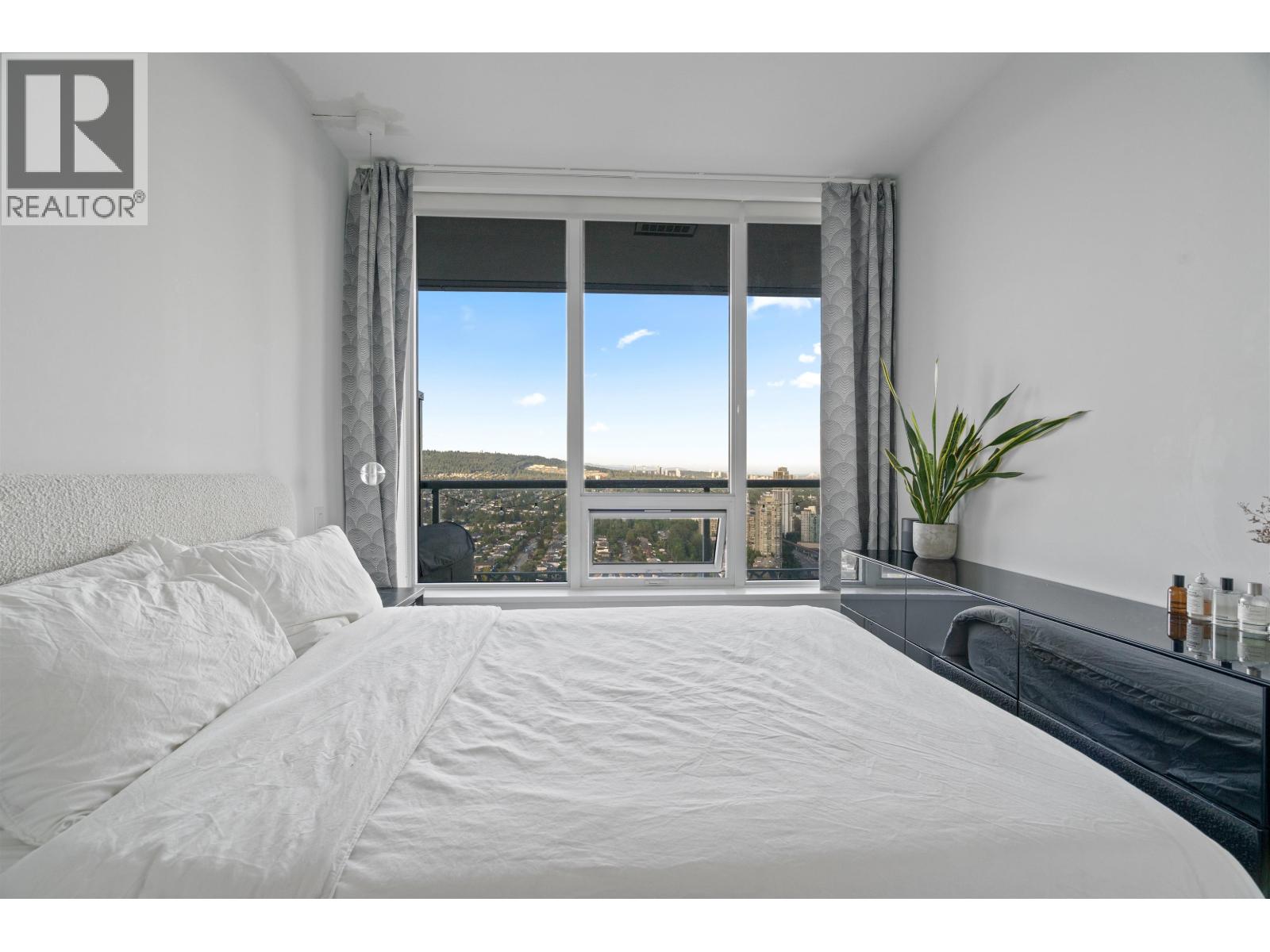 3803 4510 HALIFAX WAY, Burnaby