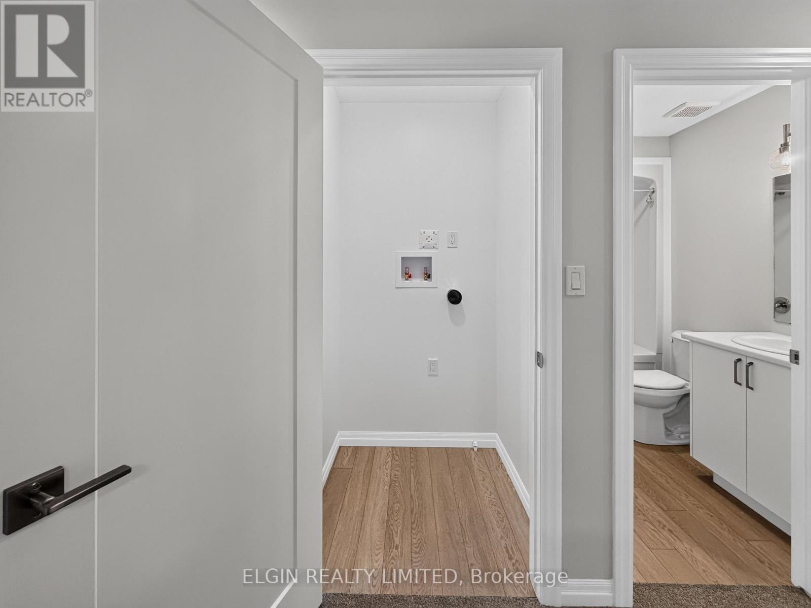 30 HEMLOCK CRESCENT - 16