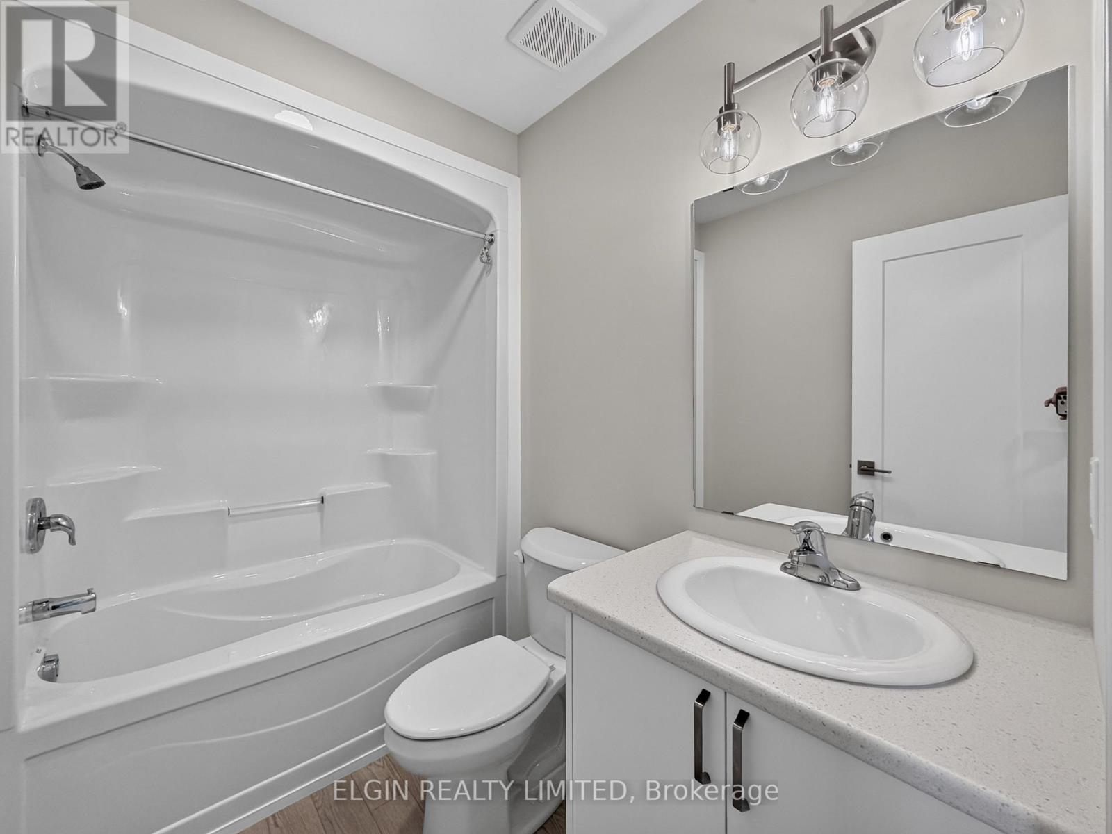 30 HEMLOCK CRESCENT - 17