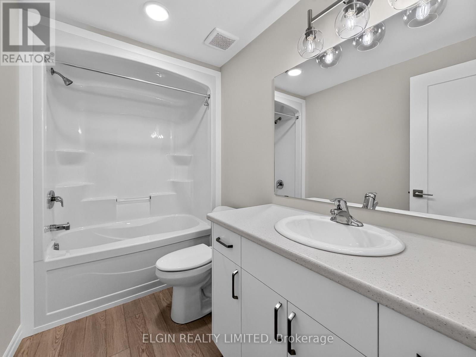 30 HEMLOCK CRESCENT - 21