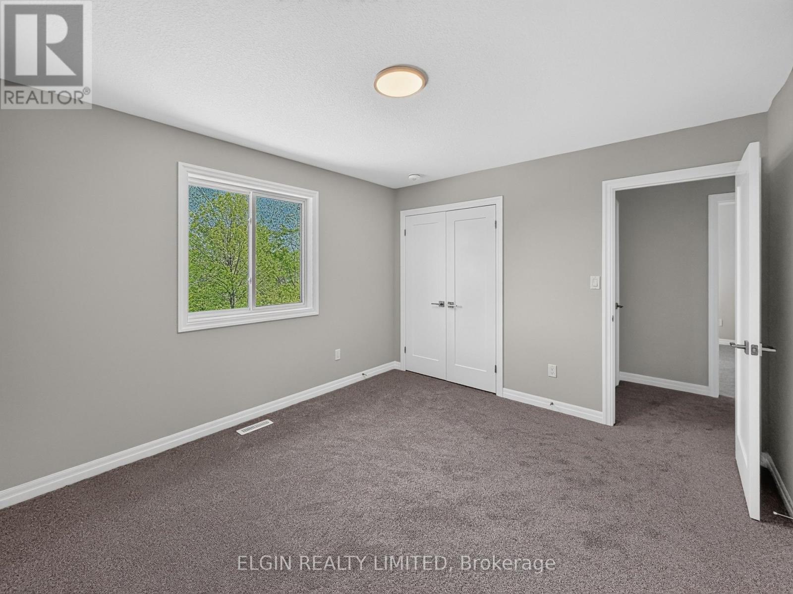 30 HEMLOCK CRESCENT - 19