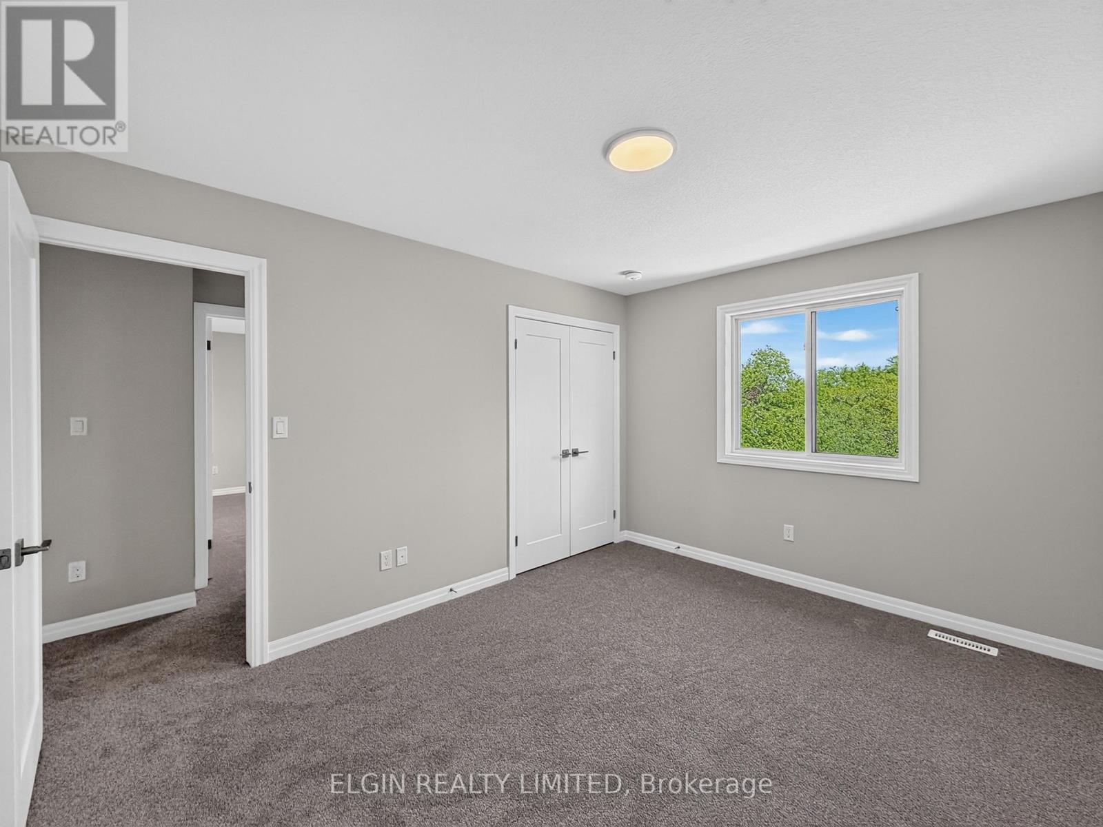 30 HEMLOCK CRESCENT - 18