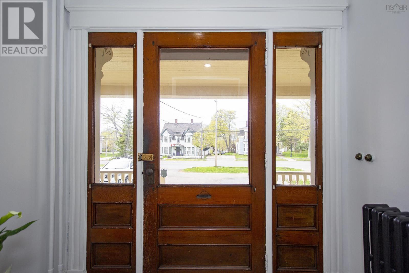 159 Victoria Street E - 21