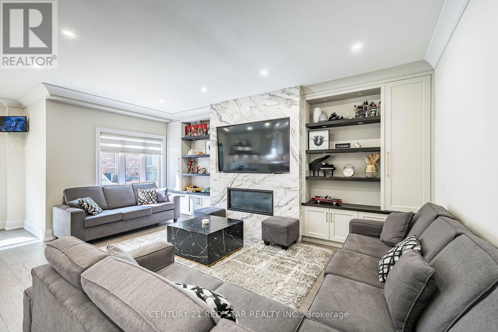 396 DERRYDALE DRIVE - 10