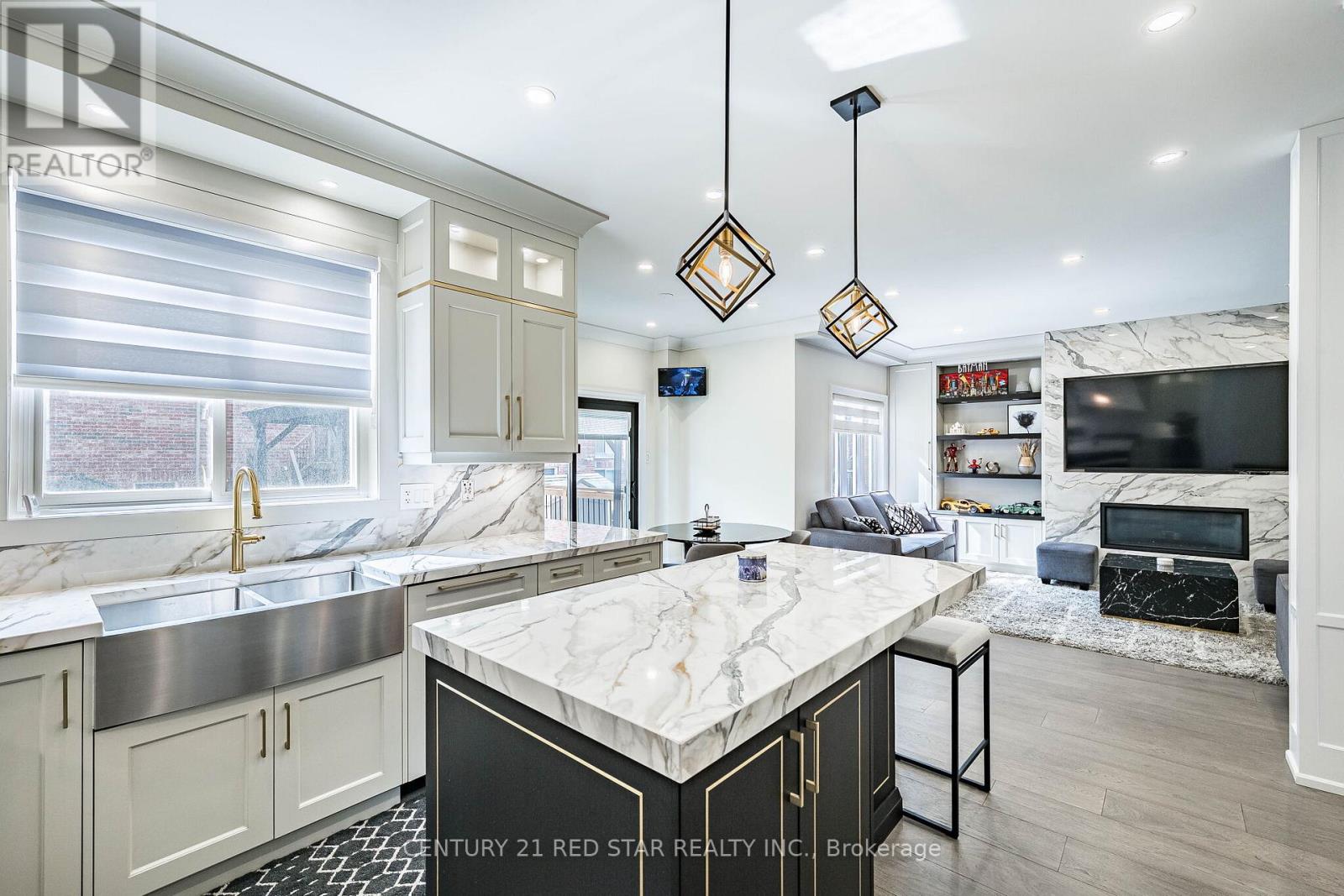 396 DERRYDALE DRIVE - 15