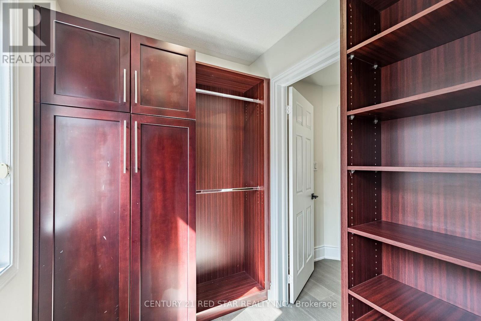 396 DERRYDALE DRIVE - 24